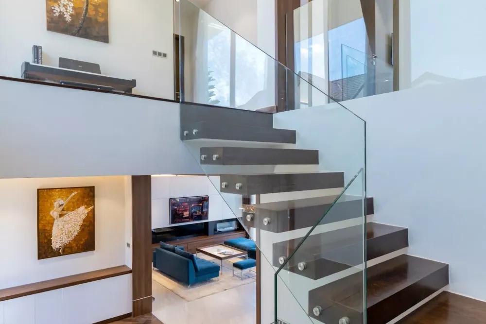 Villa B12