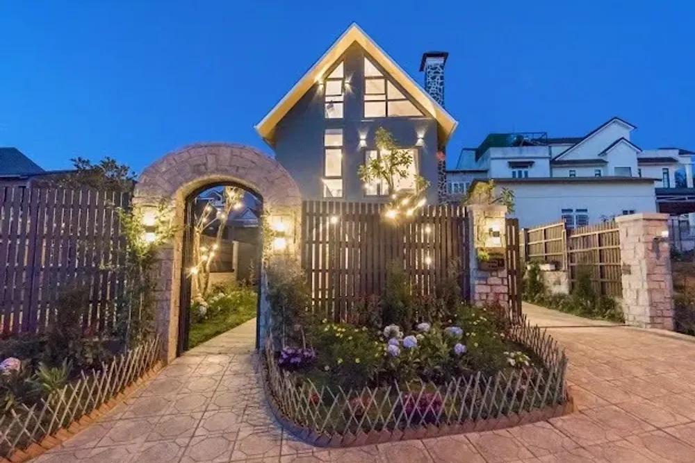 Villa Fullhouse