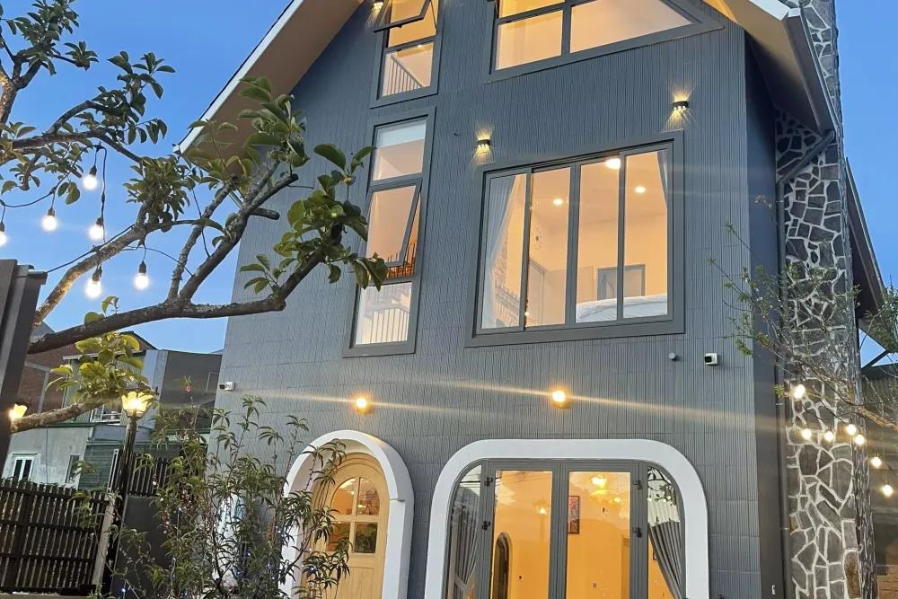 Villa Fullhouse
