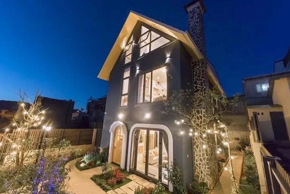 Villa Fullhouse