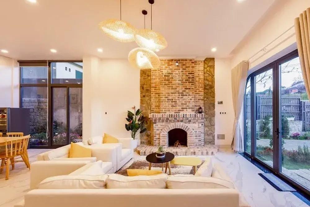Villa Fullhouse