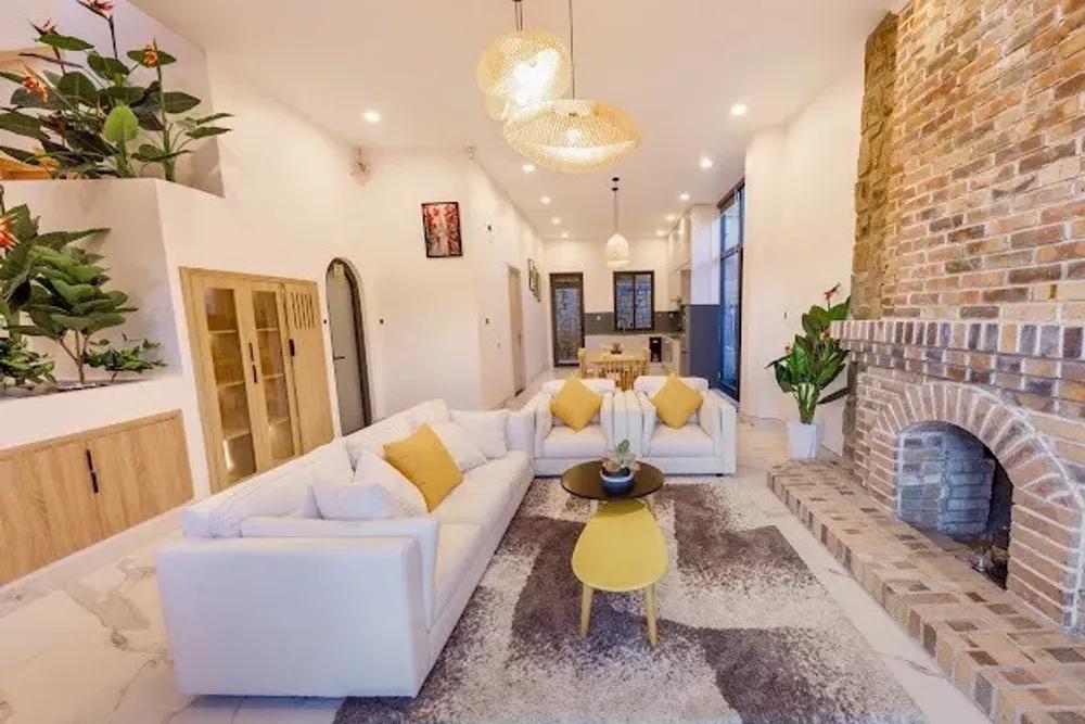 Villa Fullhouse
