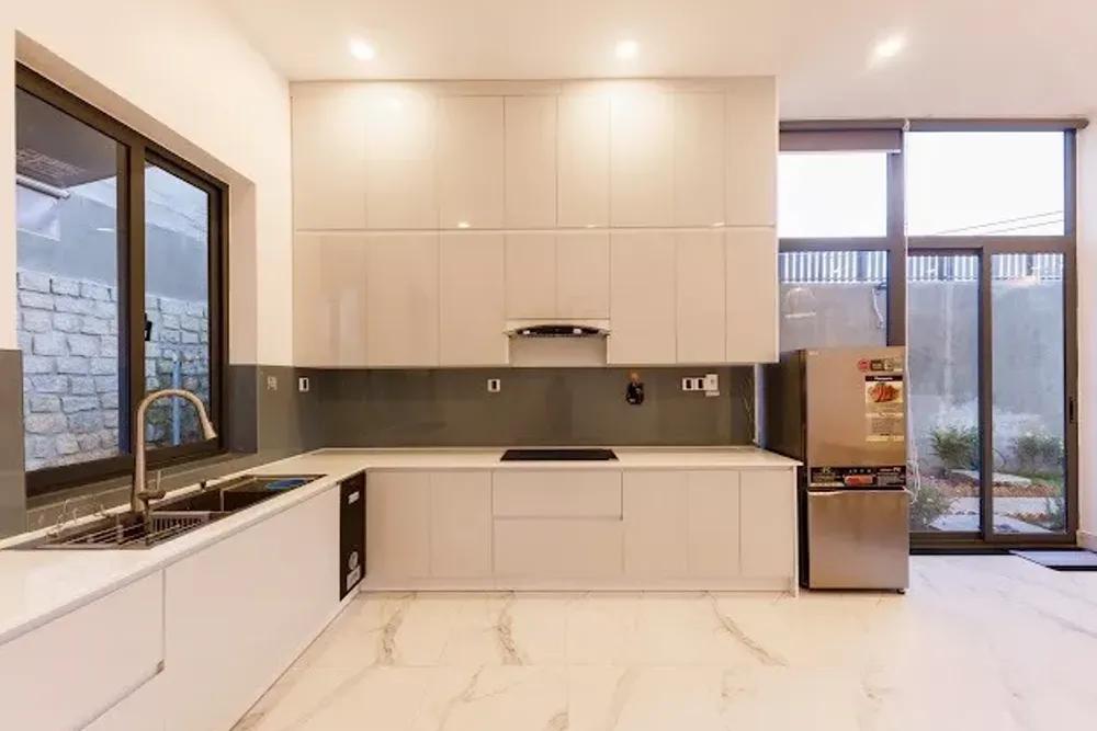 Villa Fullhouse