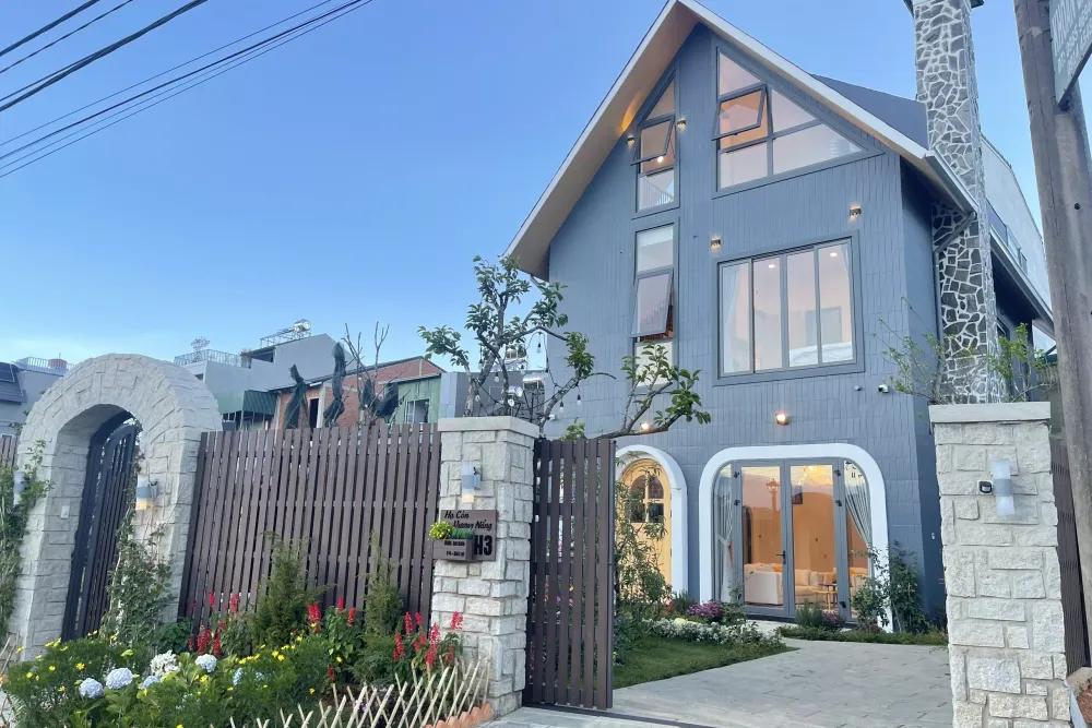 Villa Fullhouse